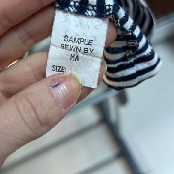 Women’s SPLENDID rare sample striped light semi sheer cropped pocket tee size S - Picture 7 of 8